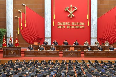 Líder da Coreia do Norte pede reforço do partido único no poder - TVI
