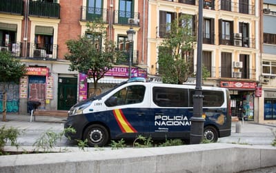 Dois agentes dos serviços secretos de Espanha detidos por partilharem informações confidenciais com os EUA - TVI