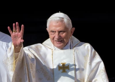 Divulgadas as últimas palavras do Papa emérito Bento XVI - TVI