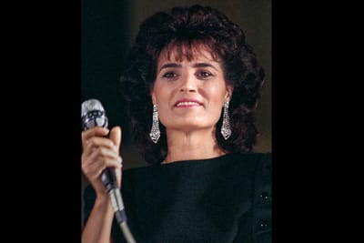 Morreu Linda de Suza, a cantora de "Mala de Cartão" - TVI