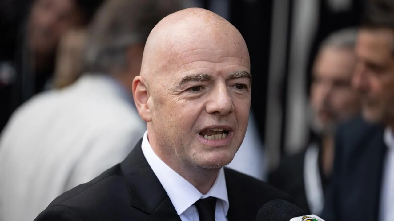 UEFA exige à FIFA documentos sobre a gestão de Infantino até 2 de novembro