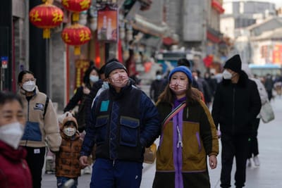 Covid-19: China descarta grande surto e diz já ter 80% da população infetada - TVI