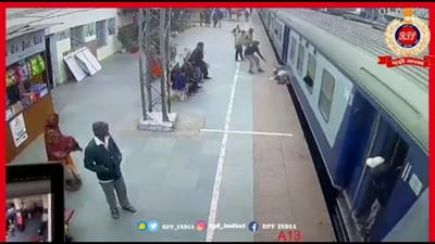 Soldado salva idoso de ficar debaixo de comboio em movimento na Índia - TVI
