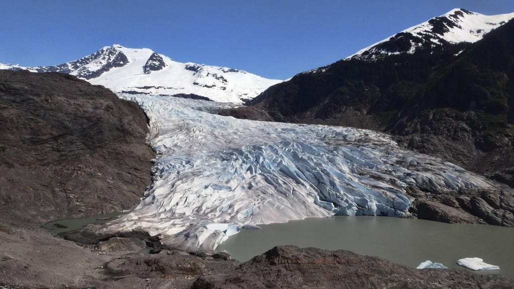 Glaciares podem desaparecer até 2100 (foto: Becky Bohrer/AP)