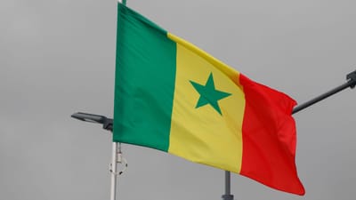 Pelo menos 19 mortos em colisão entre autocarro e camião no Senegal - TVI