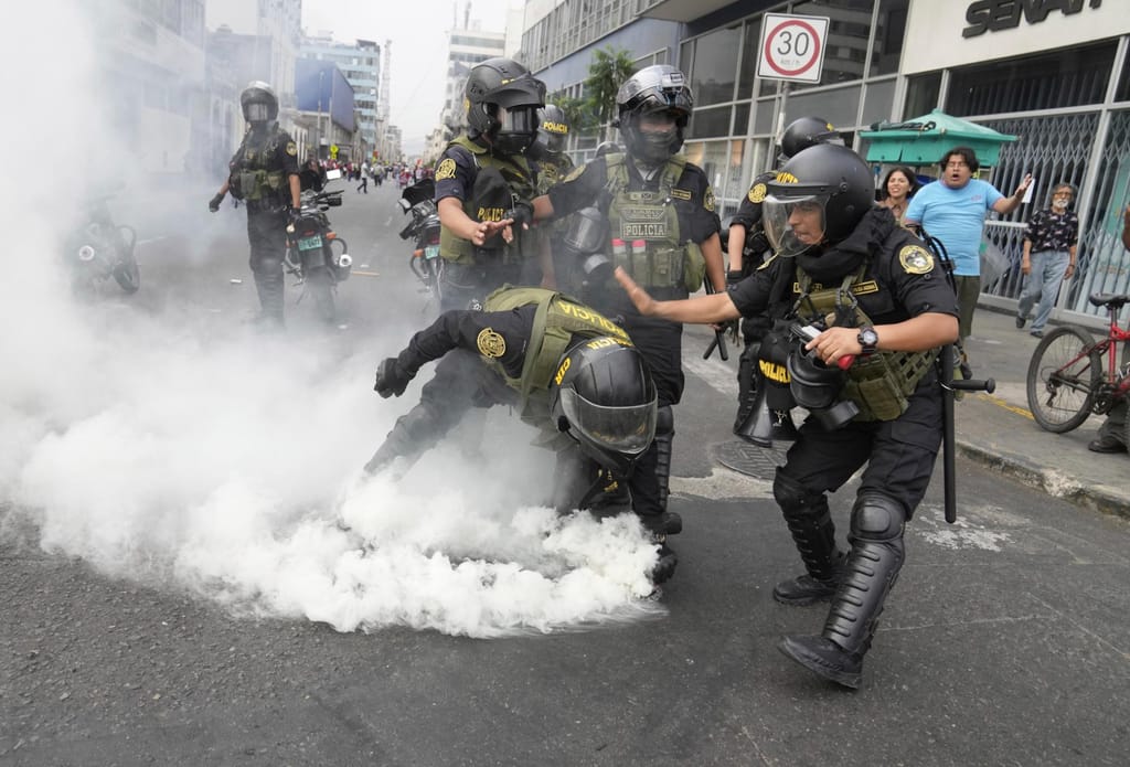 Confrontos no Peru (Associated Press)