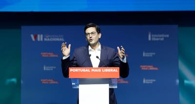 Líder da IL diz que o primeiro-ministro "já desistiu do país" e que os portugueses estão a desistir de António Costa - TVI