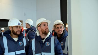 FOTOS: jogadores do PSG conhecem nova academia do clube - TVI