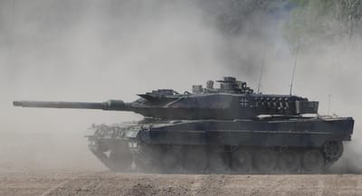 Dois dos quatro Leopard 2 que Portugal vai enviar à Ucrânia estão inoperacionais - TVI