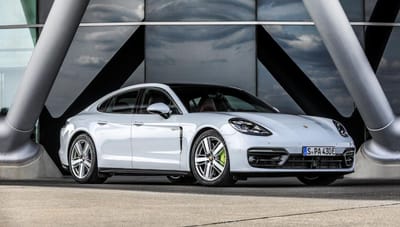 Novo Porsche posto à venda a preço de saldo, por engano, na China - TVI