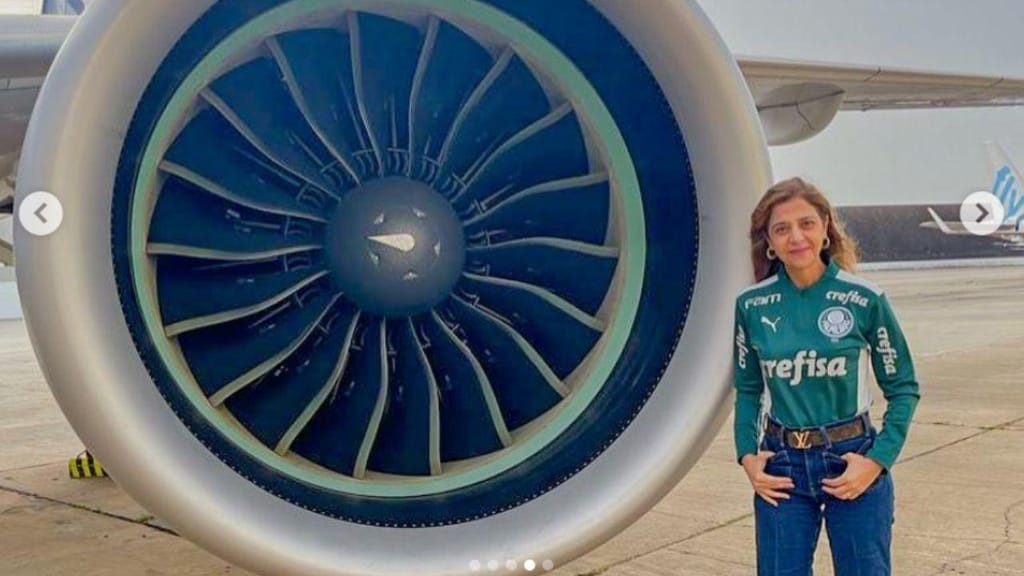 Presidente do Palmeiras comprou avião para as deslocações da equipa (fotos Instagram)