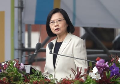 Presidente de Taiwan anuncia reforço da cooperação militar com os EUA - TVI