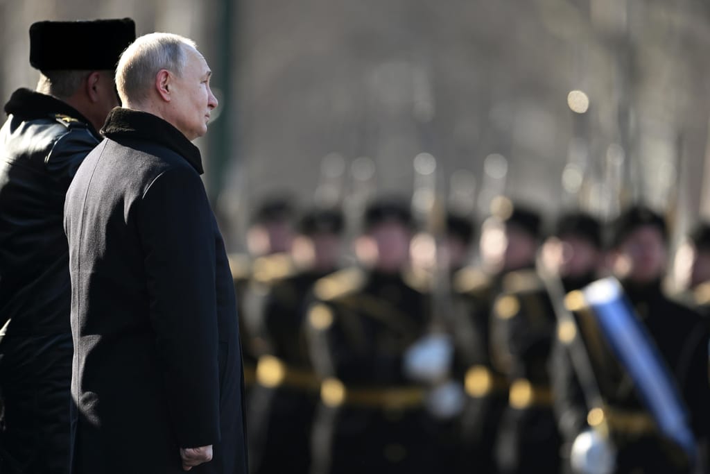 Vladimir Putin na cerimónia que celebra o Dia Nacional do Defensar da Pátria (Pavel Bednyakov/AP Photo)