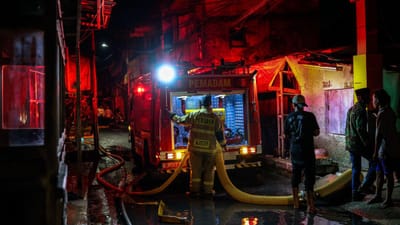 Incêndio num depósito de combustível na Indonésia faz 17 mortos e 50 feridos - TVI