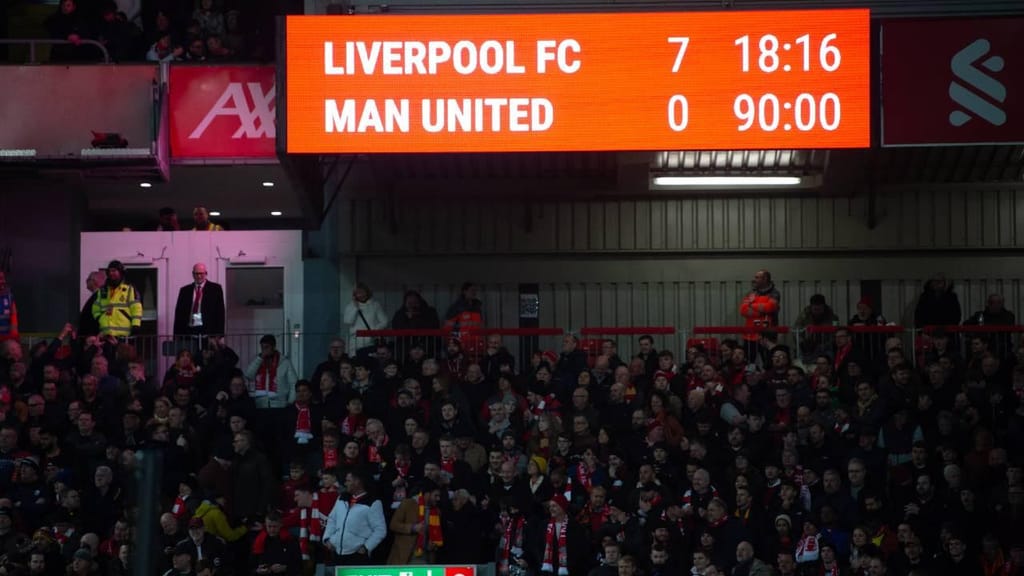 Liverpool-Manchester United (Foto EPA/Peter Powell)