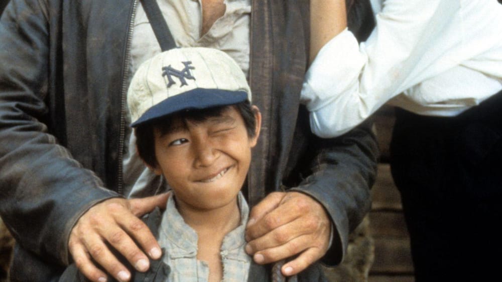 Lembra-se do menino de «Indiana Jones e o Templo Perdido»? Voltou ao Cinema e venceu um Óscar!