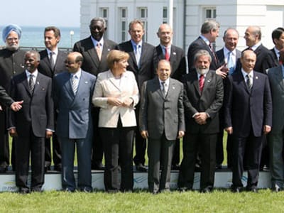 G8 reúne-se a partir de hoje com clima e fome na agenda - TVI