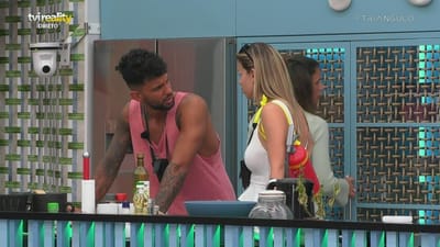 Moisés Figueira acusa Mariana Duarte de se fazer de «vitíma». Veja a reação! - Big Brother