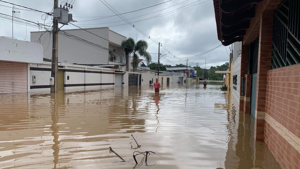 Inundações em Rio Branco, Brasil (Foto: Twitter)