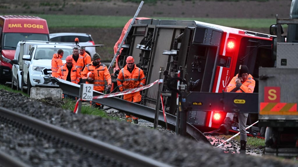 Acidente de comboio em Lüscherz (Fabrice Coffrini/Getty Images)