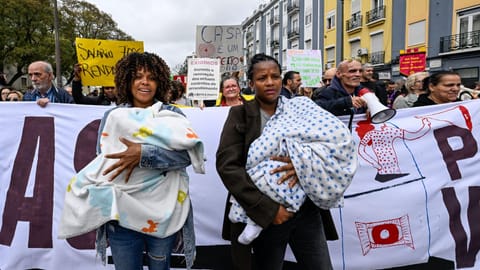 Manifestação pelo direito à habitação em várias cidades portuguesas (Getty Images)