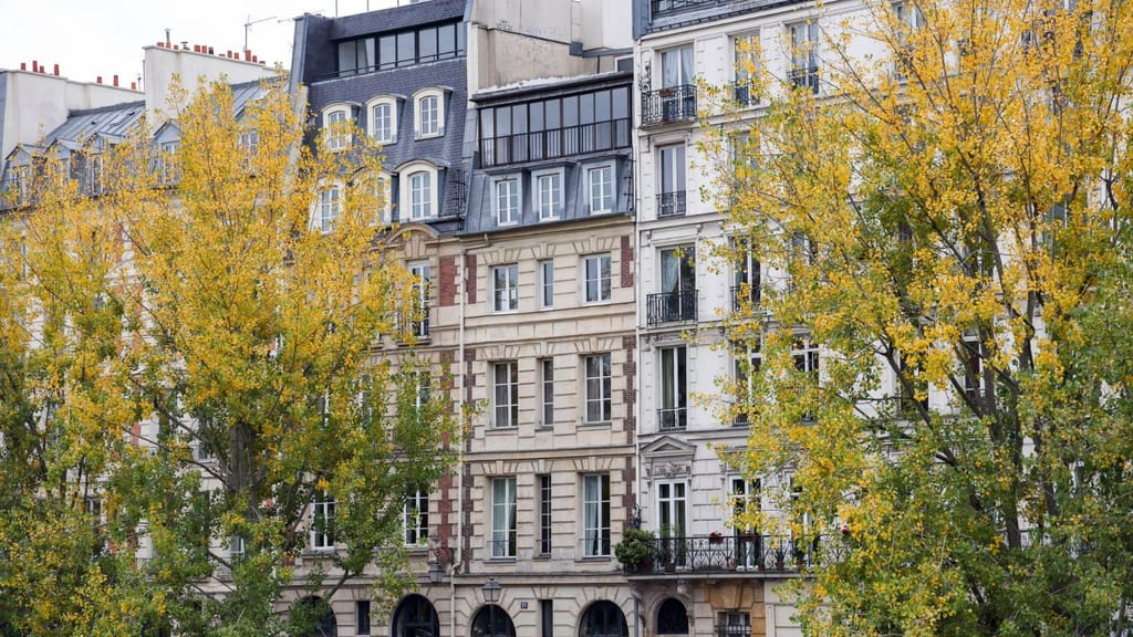 Apartamentos residenciais nas margens do Sena, em Paris ( Jan Woitas/picture alliance via Getty Images)
