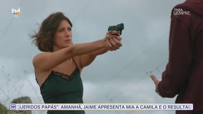 Eva aponta pistola a Romeu: «Porque é que mataste o meu irmão?» - TVI