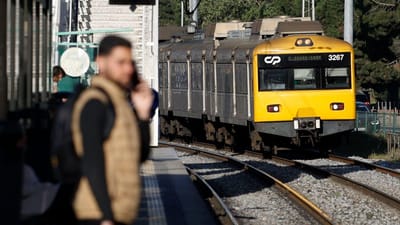 Greve na CP: Tribunal Arbitral decreta 30% de serviços mínimos nos comboios urbanos e regionais - TVI