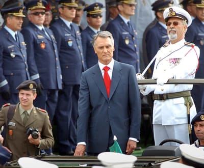 10 de Junho: Cavaco Silva condecora 36 personalidades - TVI