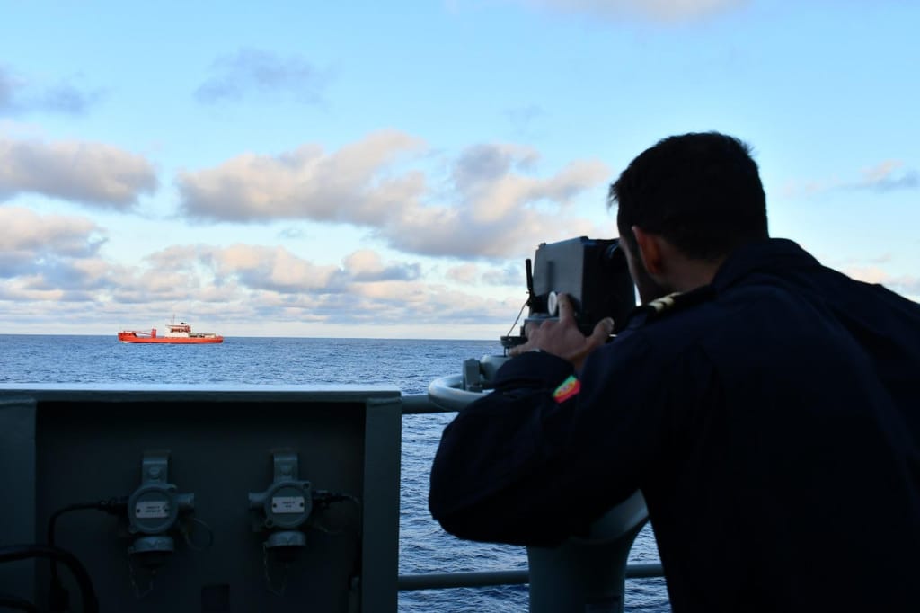 Marinha acompanha navio científico russo em águas portuguesas