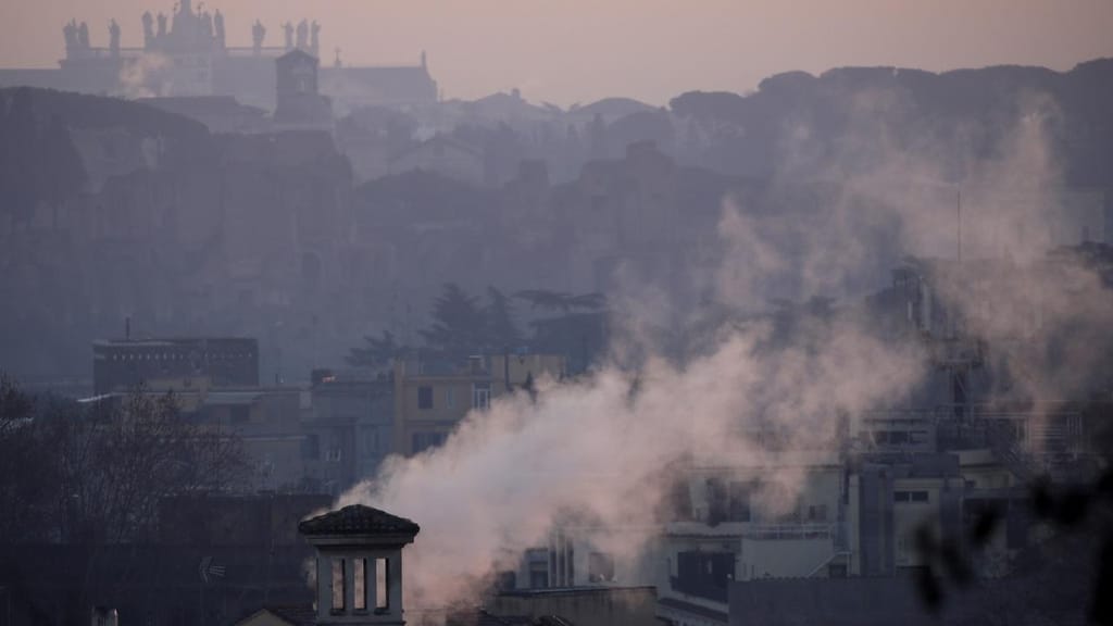 Poluição em Roma, Itália (foto: Alessandra Tarantino/AP)