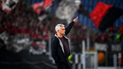 Mourinho: «Não penso no FC Porto de 2003, só penso nesta final» - TVI