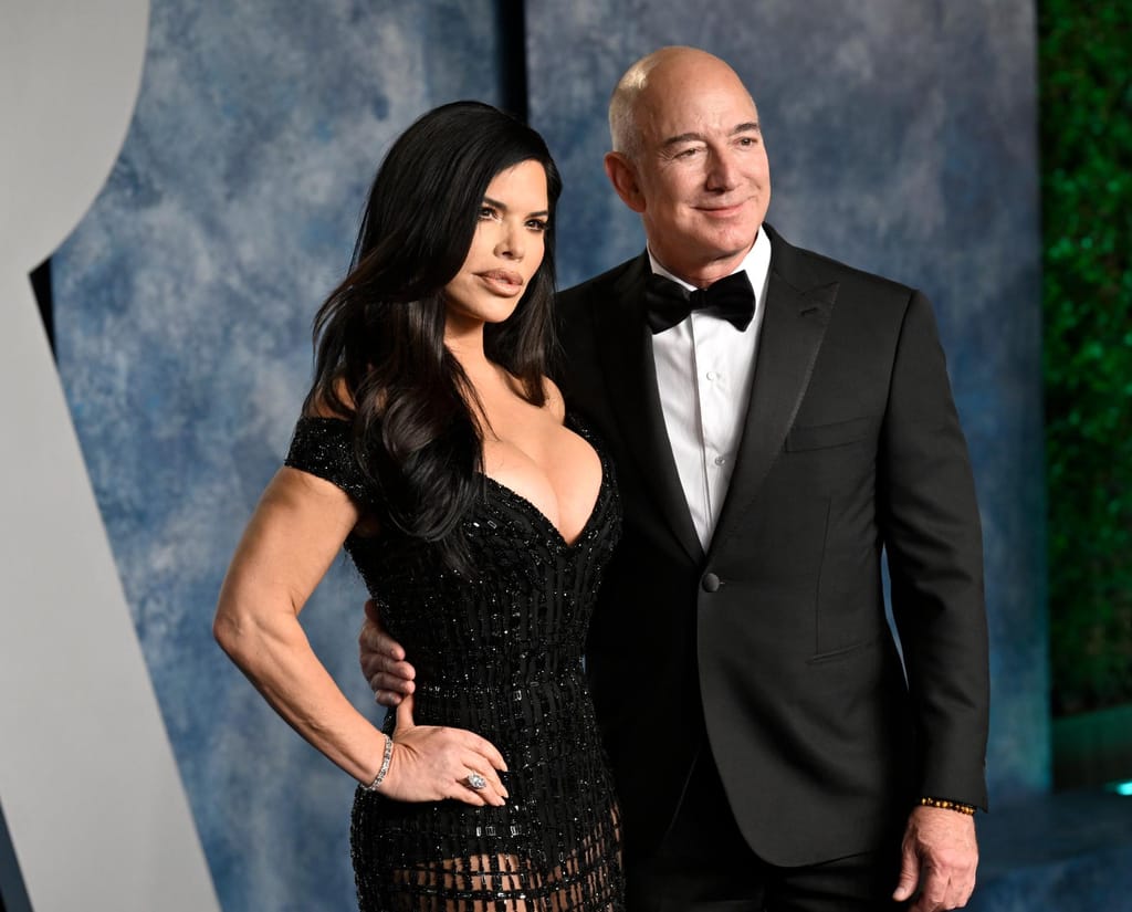 Jeff Bezos e Lauren Sanchez (Associated Press)