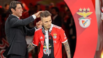 Grimaldo: «Não sabia do anúncio do Leverkusen, não me agradou» - TVI