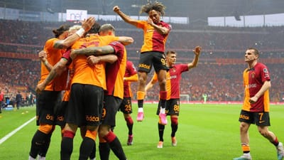 Fenerbahçe de Jesus sofre pesada derrota em casa do Galatasaray - TVI