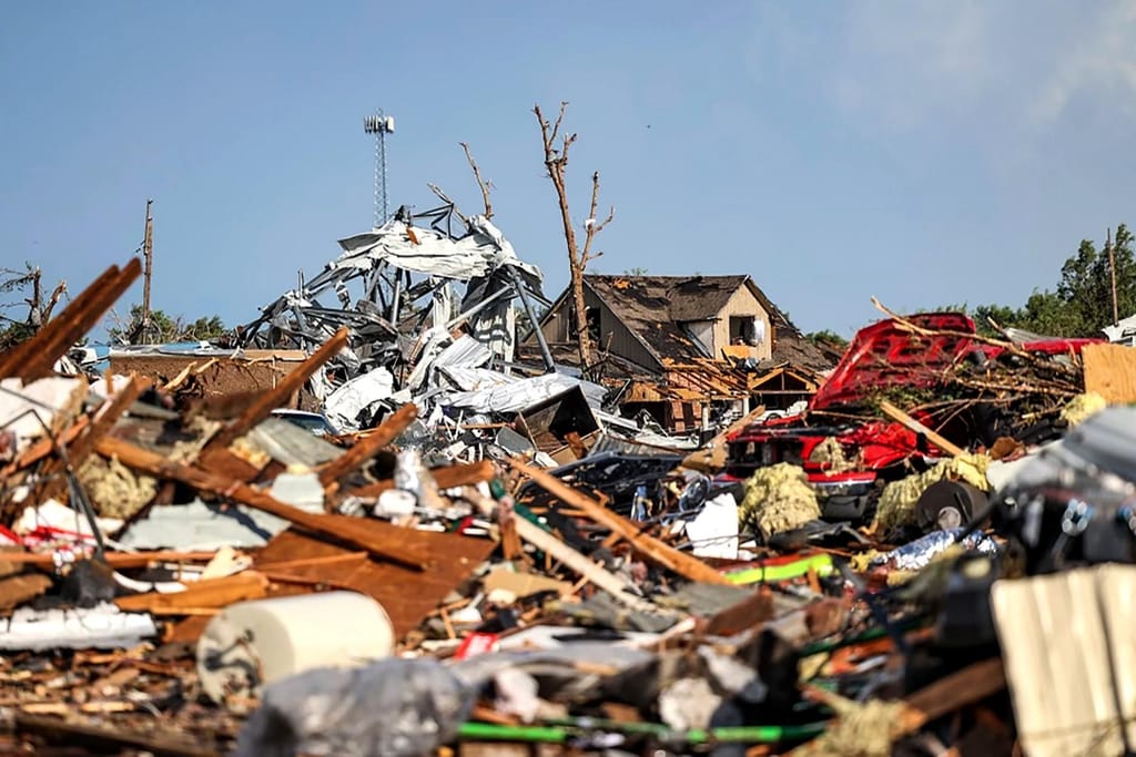 Tornado arrasa cidade de Perryton, no Texas (Foto: David Erickson/AP)