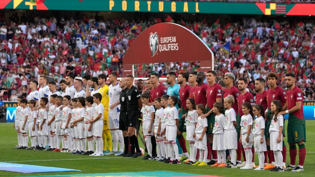 Portugal venceu a Bósnia por 3-0 na Luz e joga em Zenica esta 2.ª feira (AP/Armando Franca)