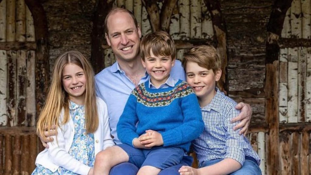 Príncipe William com os filhos (foto via @buckinghampalace.official)