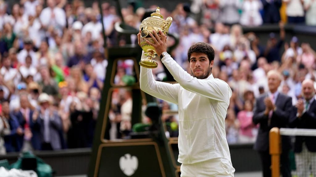 Final de Wimbledon: Carlos Alcaraz-Novak Djokovic (AP Photo/Alberto Pezzali)