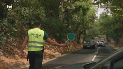 Polícia bloqueia o caminho a Lourenço - TVI