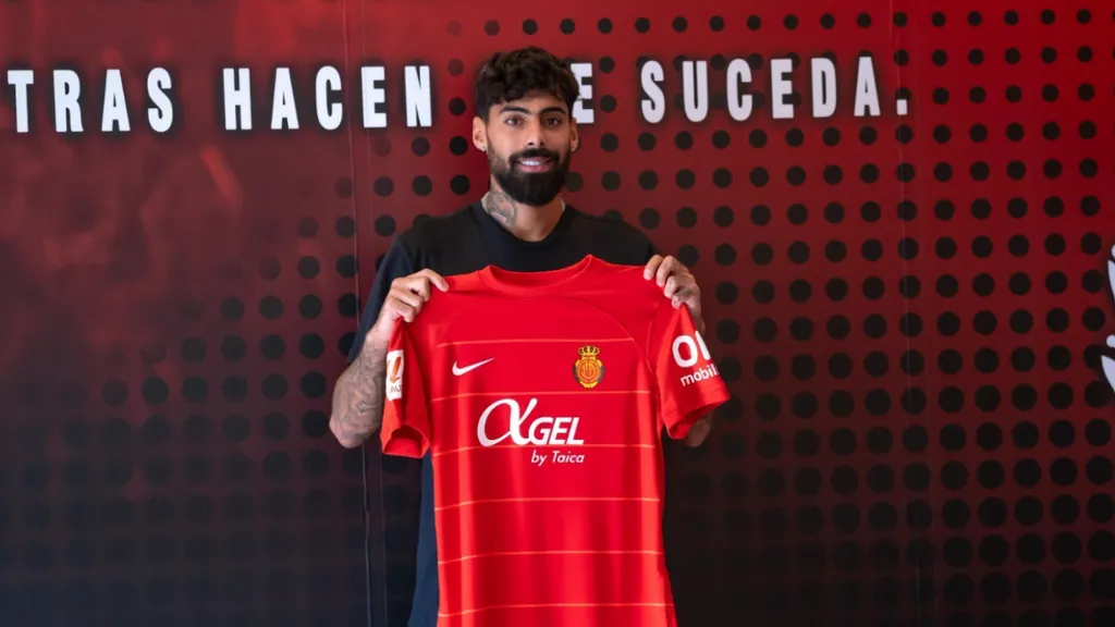 OFICIAL: Samú Costa troca o Almería pelo Maiorca | MAISFUTEBOL