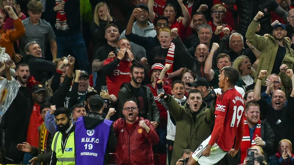 Varane celebra golo no Manchester United-Wolverhampton (AP Photo/Rui Vieira)