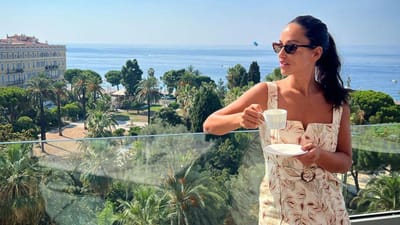 Rita Pereira desfila nas ruas da Riviera Francesa com visual sexy que está a dar que falar: «Arrasou» - TVI