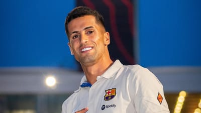 OFICIAL: Cancelo junta-se a Félix e é reforço do Barcelona - TVI