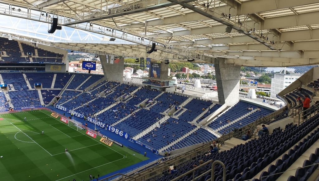 Estádio do Dragão, palco para o FC Porto-Estoril desta 6.ª feira (Ricardo Jorge Castro/MF)
