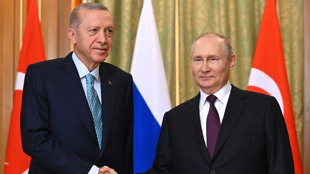 Encontro entre o presidente da Rússia Vladimir Putin e o presidente da Turquia Recep Tayyip Erdogan (Associated Press)