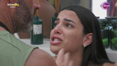 Iasmim Lira desaba a chorar: «Falsos são eles!» - Big Brother