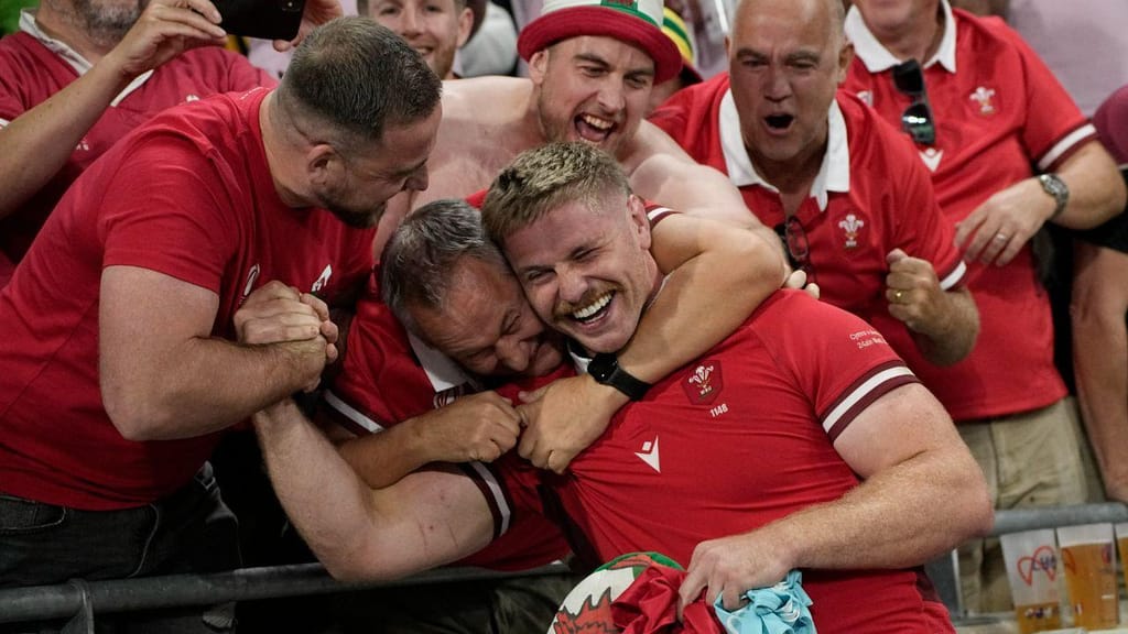 País de Gales venceu Austrália no Mundial de râguebi  (AP Photo/Laurent Cipriani) 