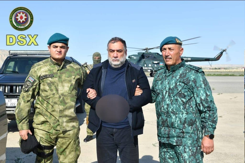 Ruben Vardanyan detido pelas autoridades do Azerbaijão (Guarda de Fronteira Azeri)