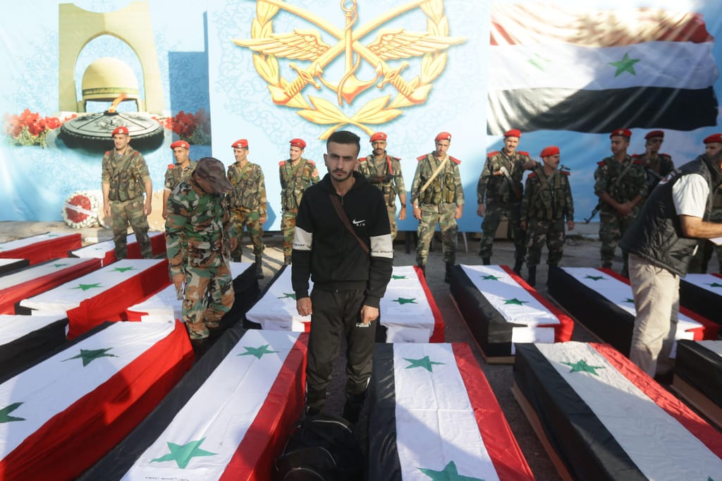 Funeral a vítimas de ataque a academia militar na Síria